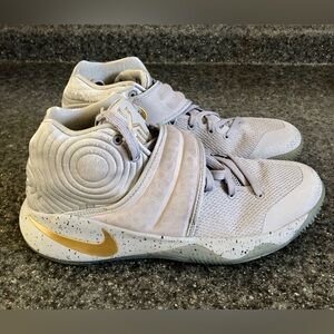 Nike Kyrie 2 Touch Factor Gray Gold Basketball 826673-050 Shoes -Kids Youth 6Y
